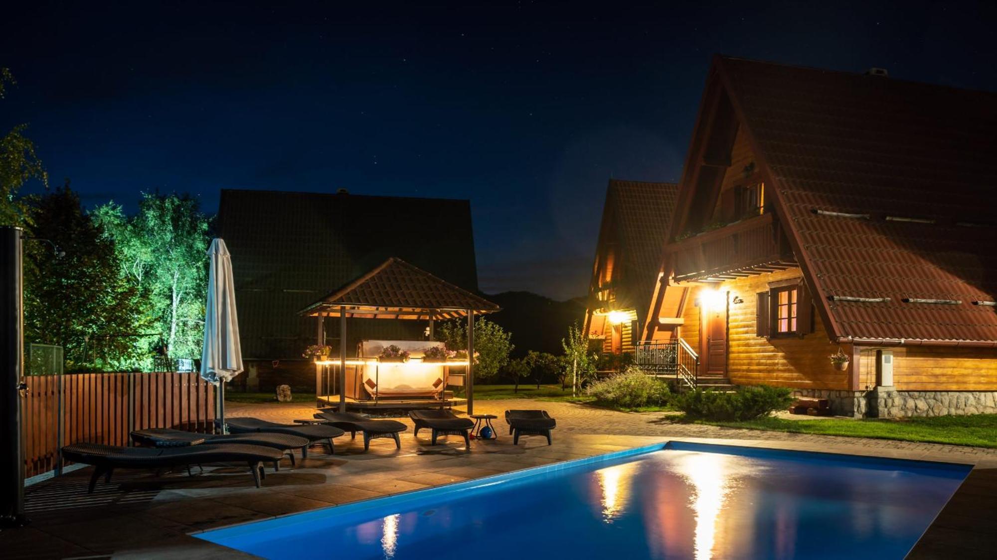 צרני לוג Chalets Runolist מראה חיצוני תמונה